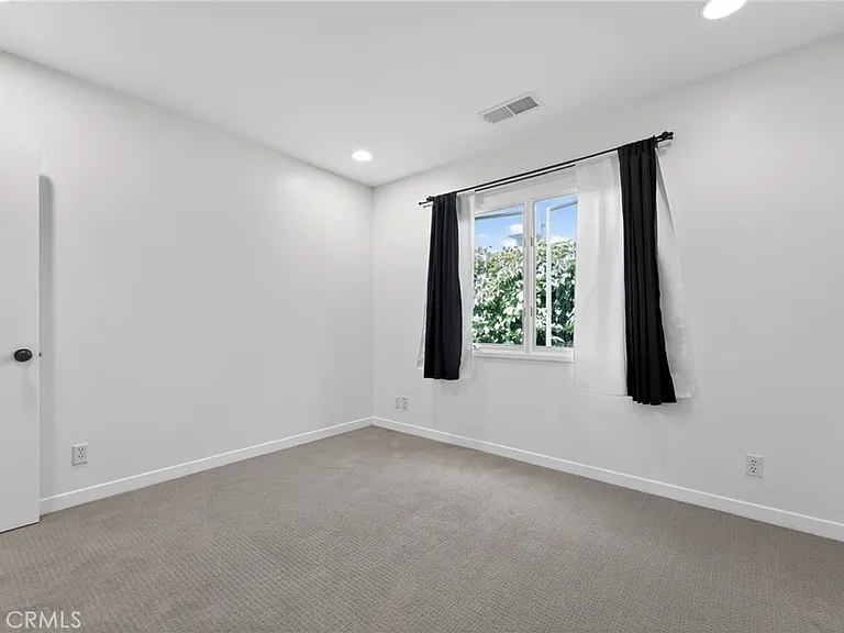 13047 Dickens St — Photo 19