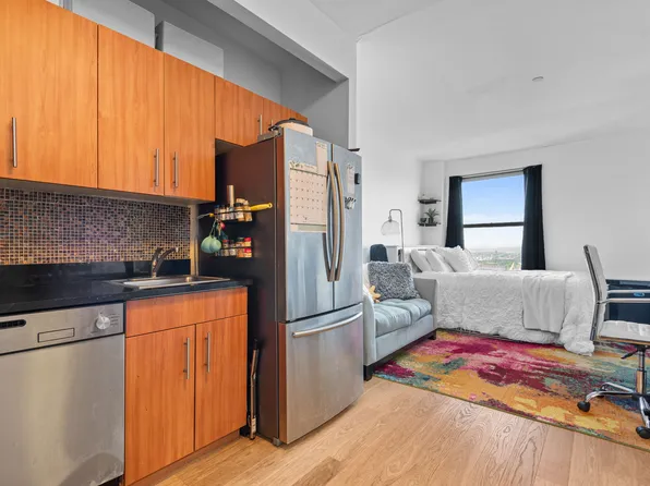 20 West Street image 2 of 5