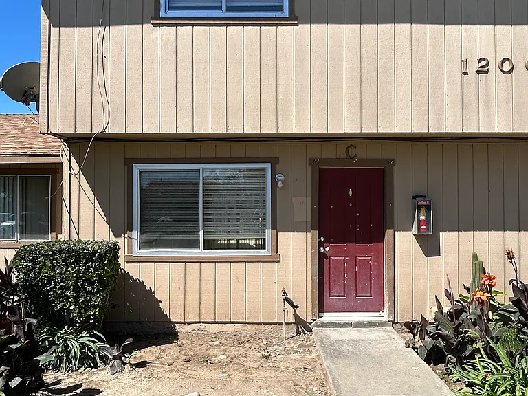 1200 Oak Ave #C — Photo 10