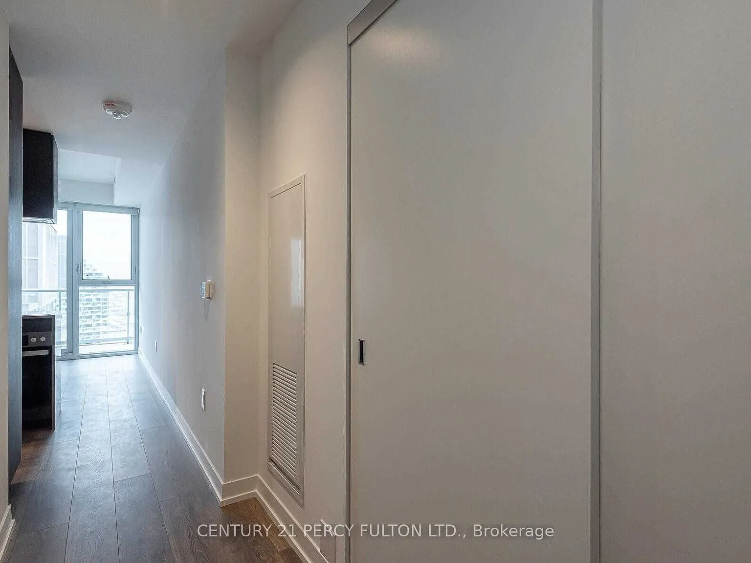1 bed, $2,400 — Photo 3