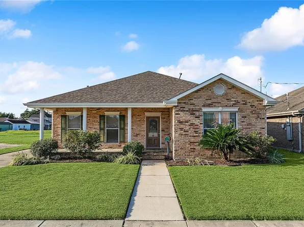 6904 Royal St, Arabi, LA 70032