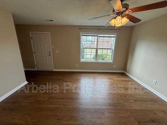 3rd image of 2121 S Greenwood Dr APT 900
