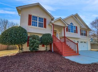 912 Castlerock Way, McDonough, GA 30253
