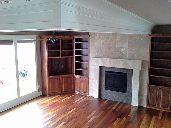 5th image of 12200 NE 106th St
