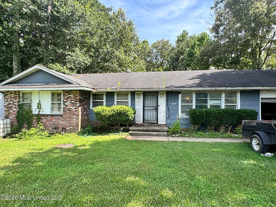 1st image of 229 S Sykes Rd