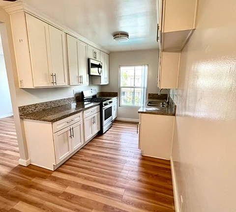 4th image of 800 N Azusa Ave APT 15