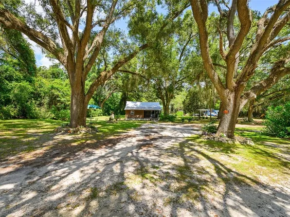 809 NW State Route 45, Newberry, FL 32669
