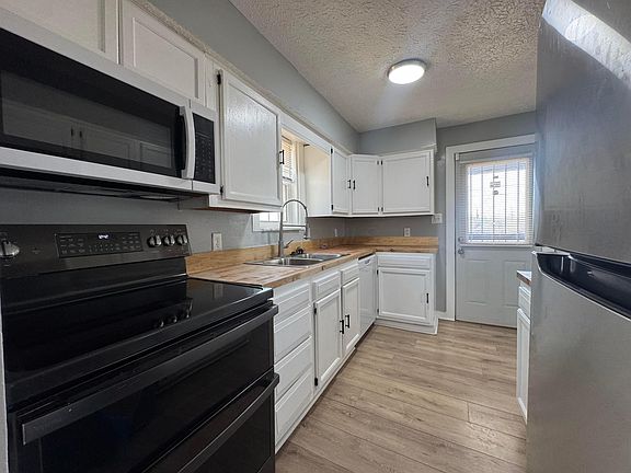 3rd image of 2351 Brooklyn Rd