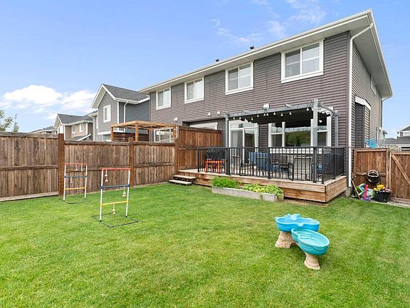 3rd image of 454 River Heights Cres