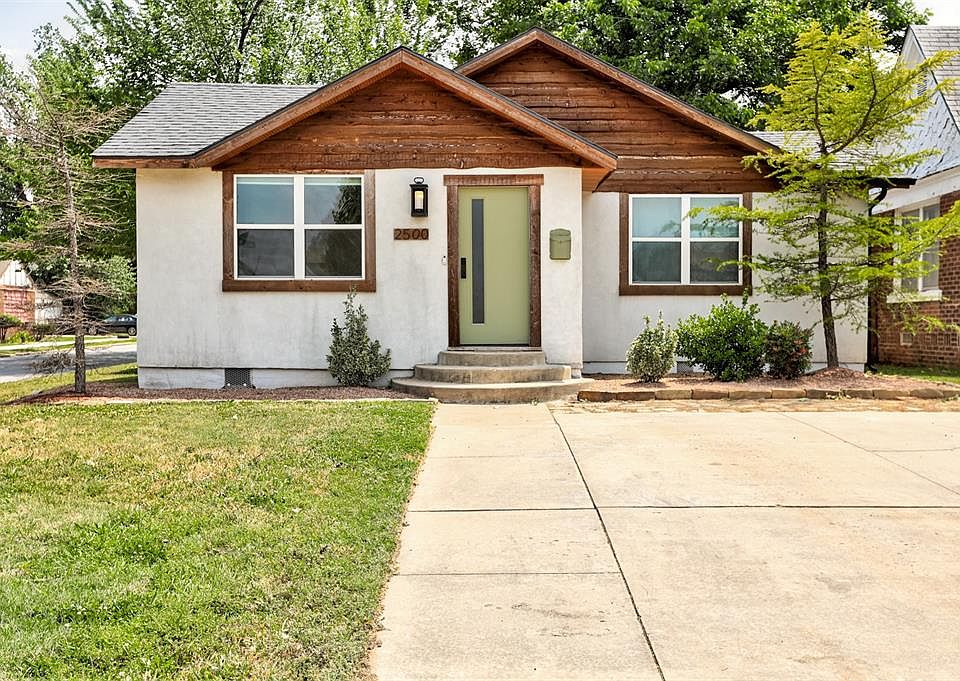 1st image of 2500 NW 21st St