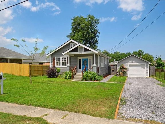 2nd image of 3415 Daquin St