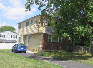 1486 Bluejay Rd, Abington, PA 19001