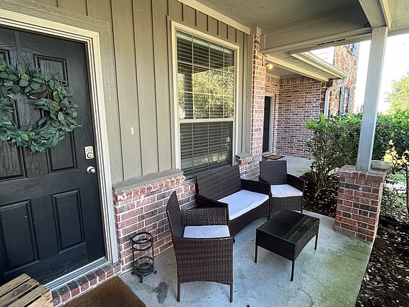 3rd image of 3834 Oldenburg Ln