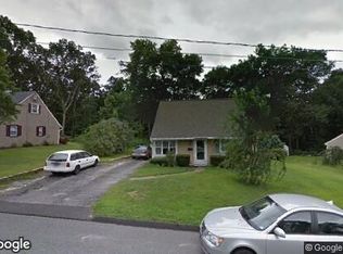 134 Ridgewood Rd, Willimantic, CT 06226