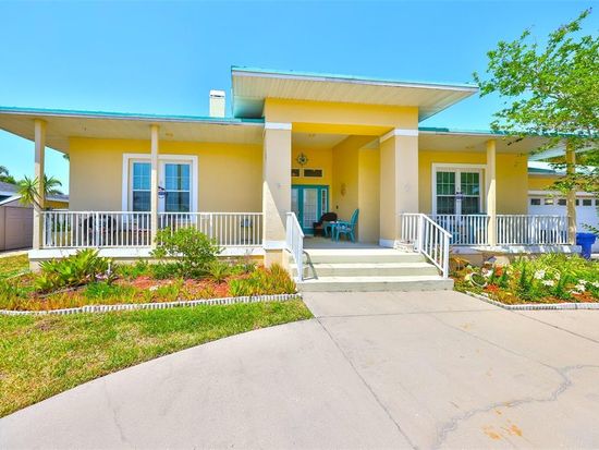 732 Kingston Ct, Apollo Beach, FL 33572