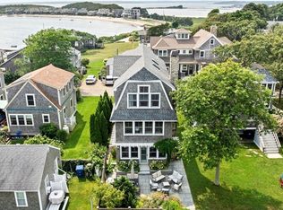 8 Highland Ave, Mattapoisett, MA 02739