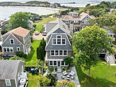 8 Highland Ave, Mattapoisett, MA, 02739