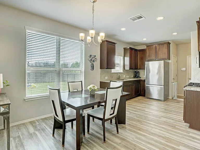 5687 Heron Dr — Photo 6