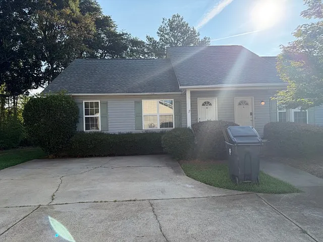 2 bed, 1013 sqft, $1,100 — Photo 1