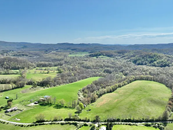 503 Callahan School Rd, Dawson, WV 24910