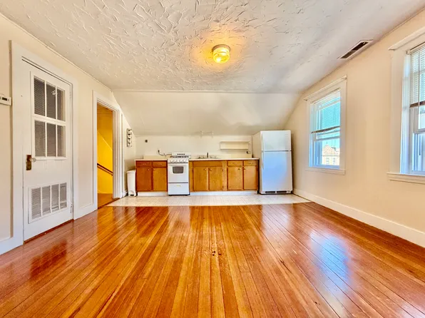 35 Danforth St #3, Jamaica Plain, MA 02130