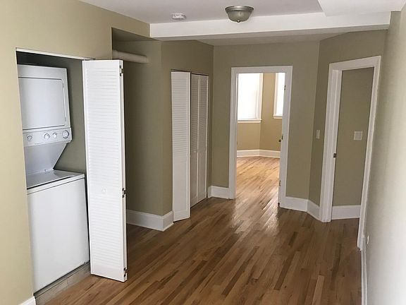 4th image of 6610 S Kenwood Ave #105