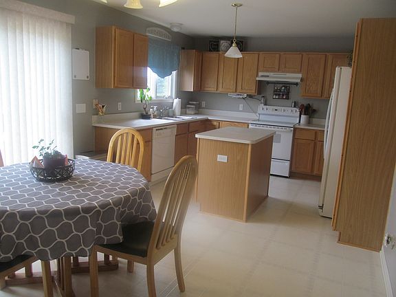 4th image of 2955 Blossom Farms Dr