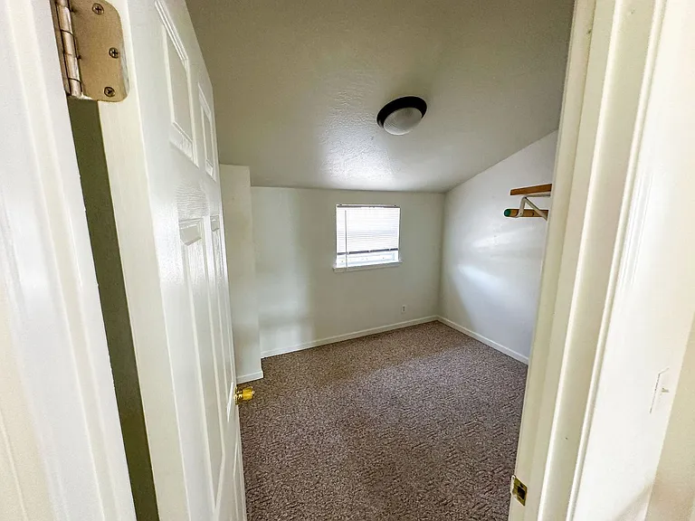 2750 Meadow Creek Way — Photo 13