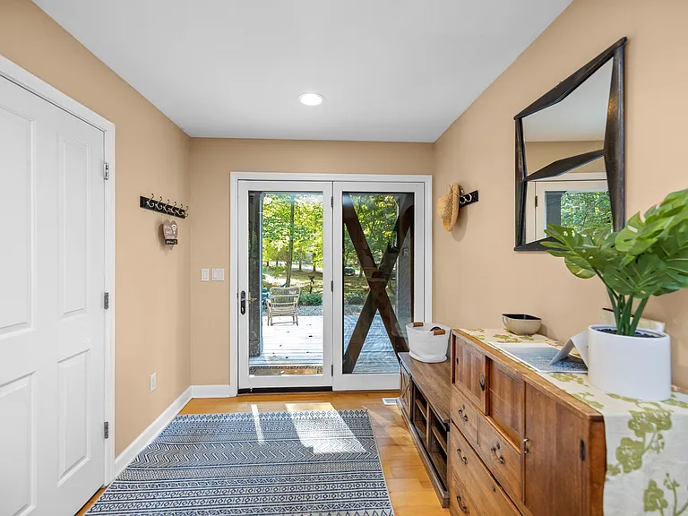 16061 Beech Ln — Photo 8