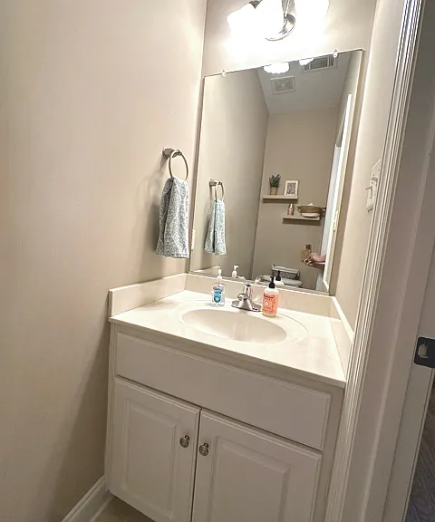 315 Buxton Ln — Photo 6