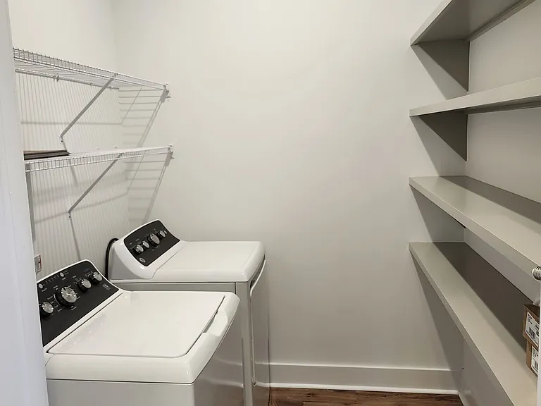 4401 Bloomsbury St — Photo 24