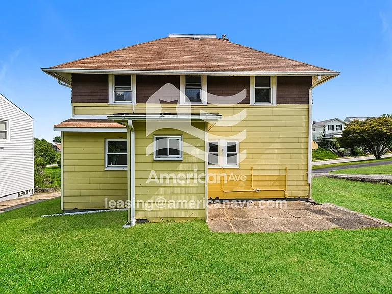 1394172_015_rear_view_15.jpg