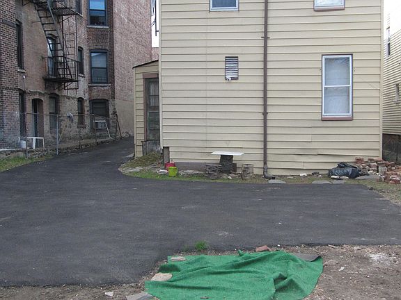 4th image of 21 Cortlandt St