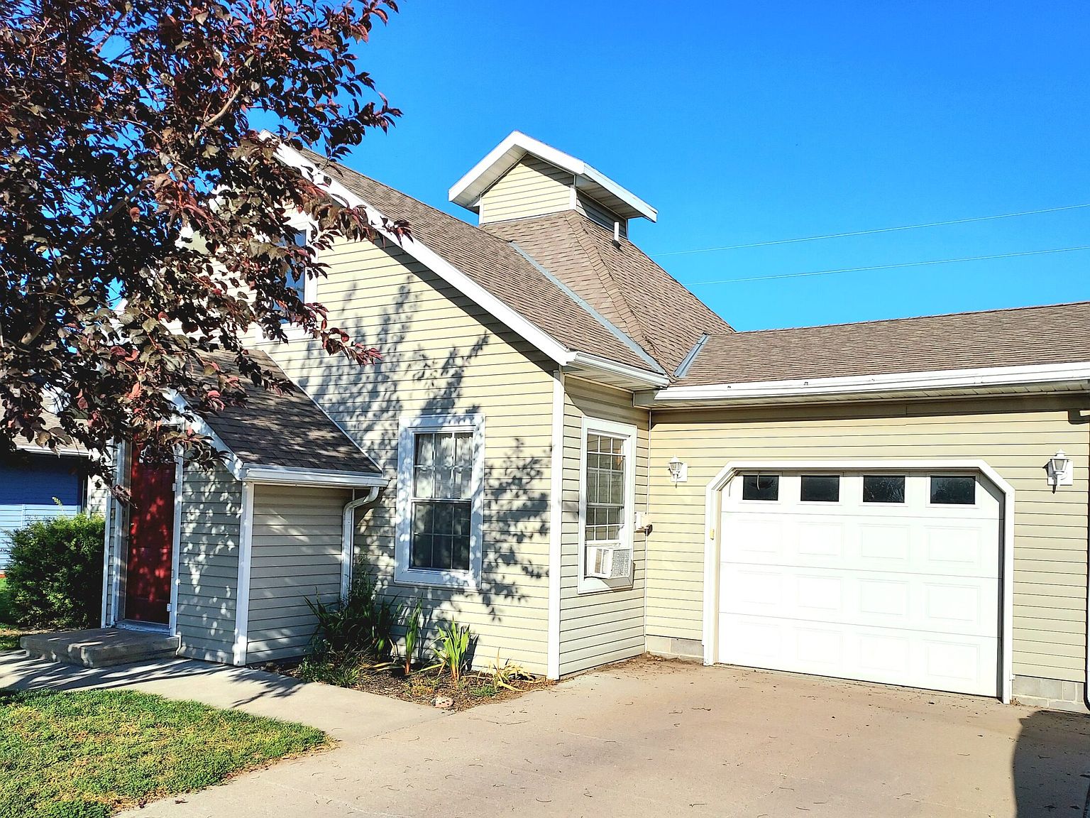 814 Newell St, Cozad, NE 69130 Zillow