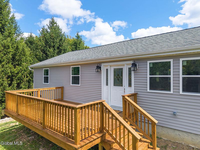 5th image of 144 Maple Bush Road