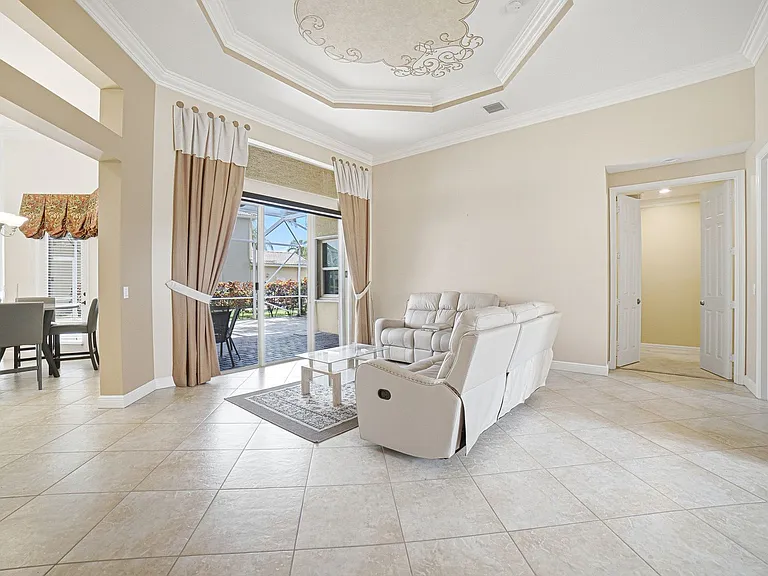 9655 Campi Dr — Photo 15