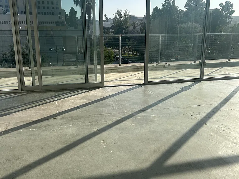 2404 Wilshire Blvd #4F — Photo 8