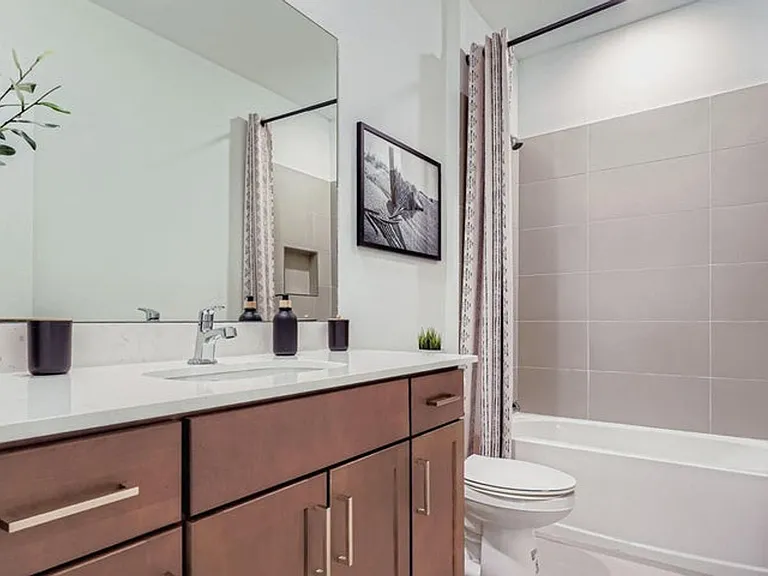 202 Lakeside Landing Dr — Photo 15