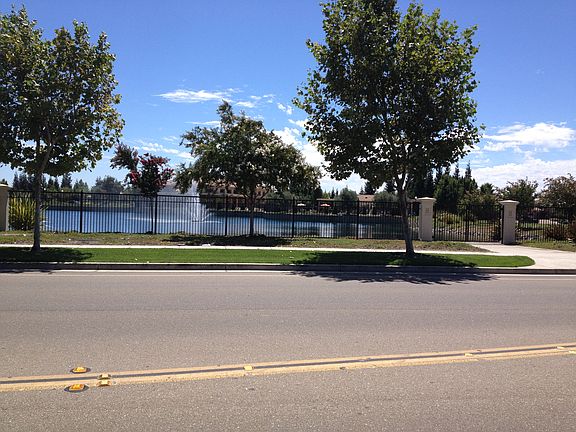 3rd image of 5229 Vesta Cir
