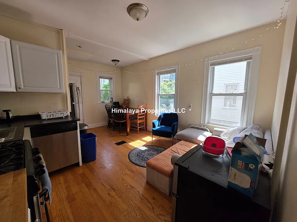 43 Teele Ave #1