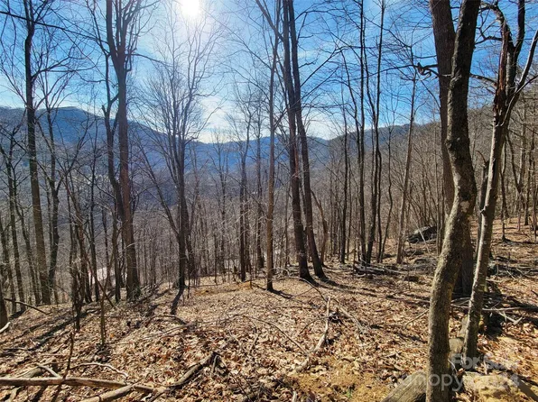 32 Marble Stone Dr, Waynesville, NC 28785