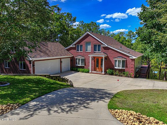 3rd image of 128 Waters Edge Drive