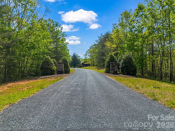 2nd image of 454 Fallen Tree Ln