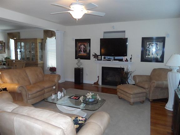 5th image of 2837 Bay Ave