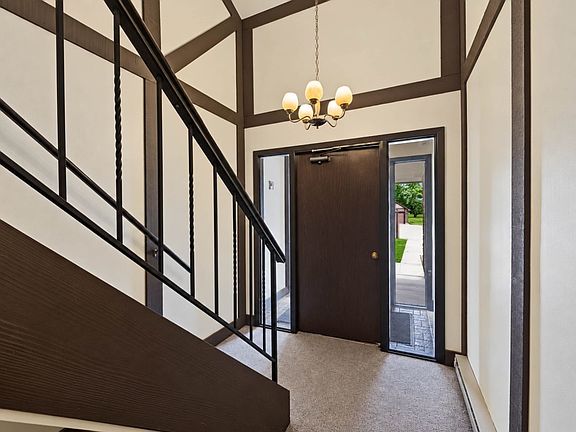 3rd image of 1774 Gloucester Ct APT C