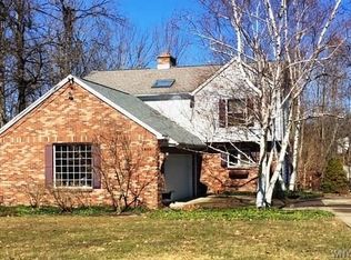4800 Meadow Ln, Hamburg, NY 14075