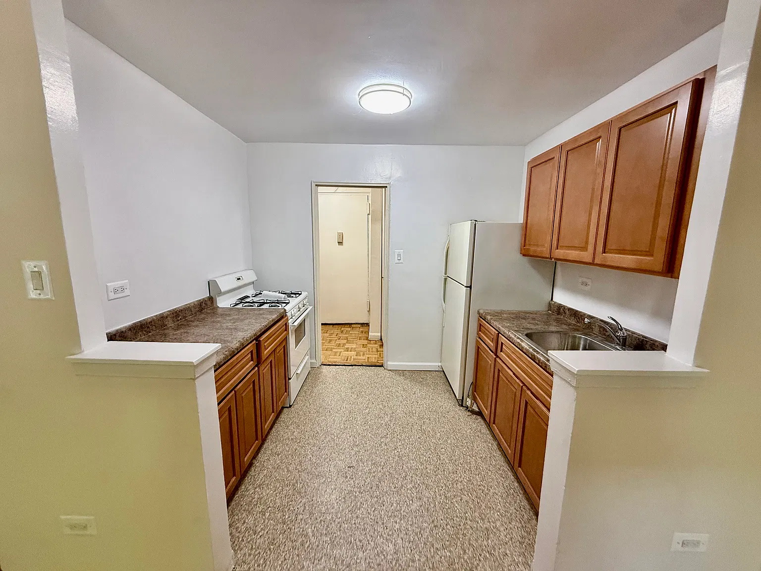 1 bed, 800 sqft, $2,000 — Photo 2