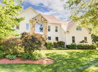 6 Hayden Ln, Franklin, MA 02038