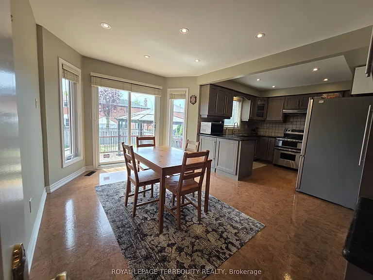 59 Foxhill Dr — Photo 18