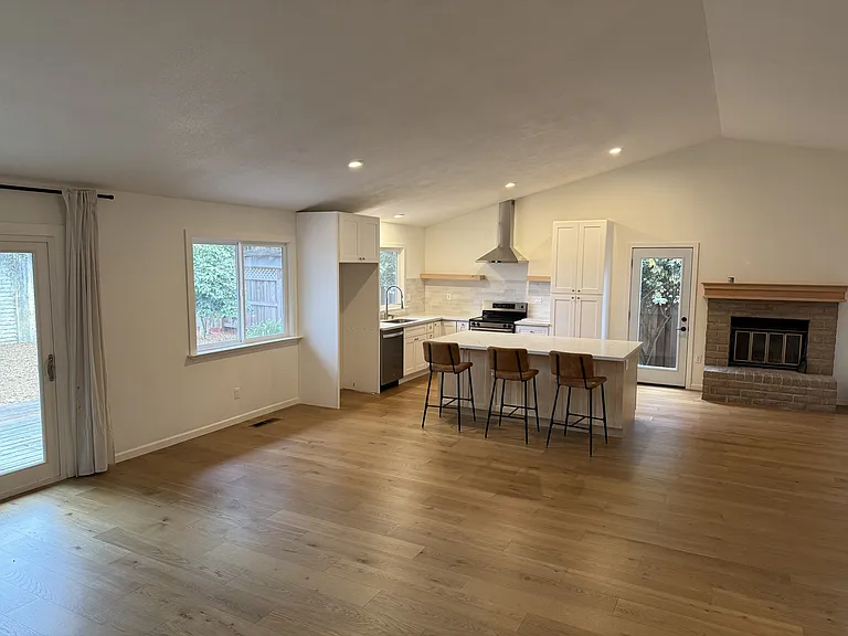 2410 Valley West Dr — Photo 4